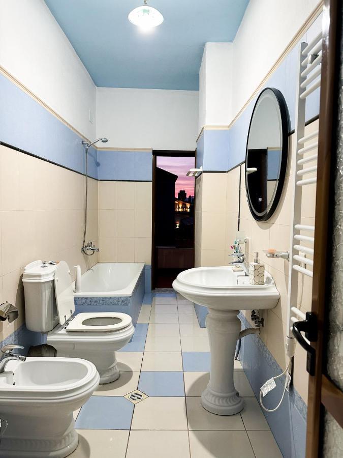 Villa Malo Guesthouse Korça Exteriör bild