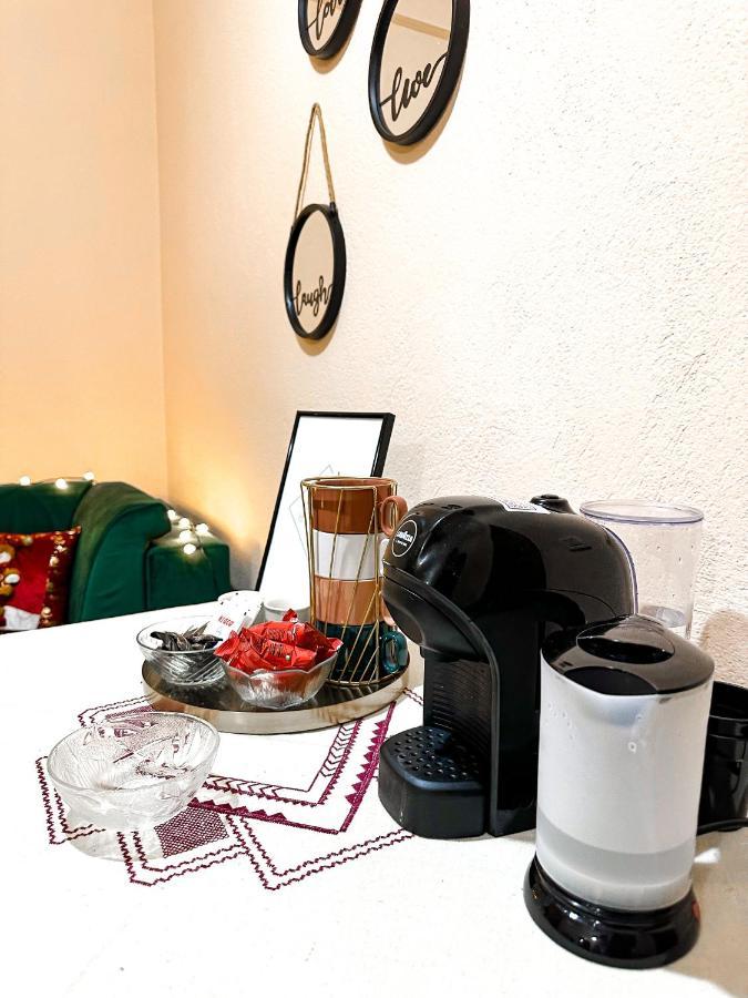 Villa Malo Guesthouse Korça Exteriör bild