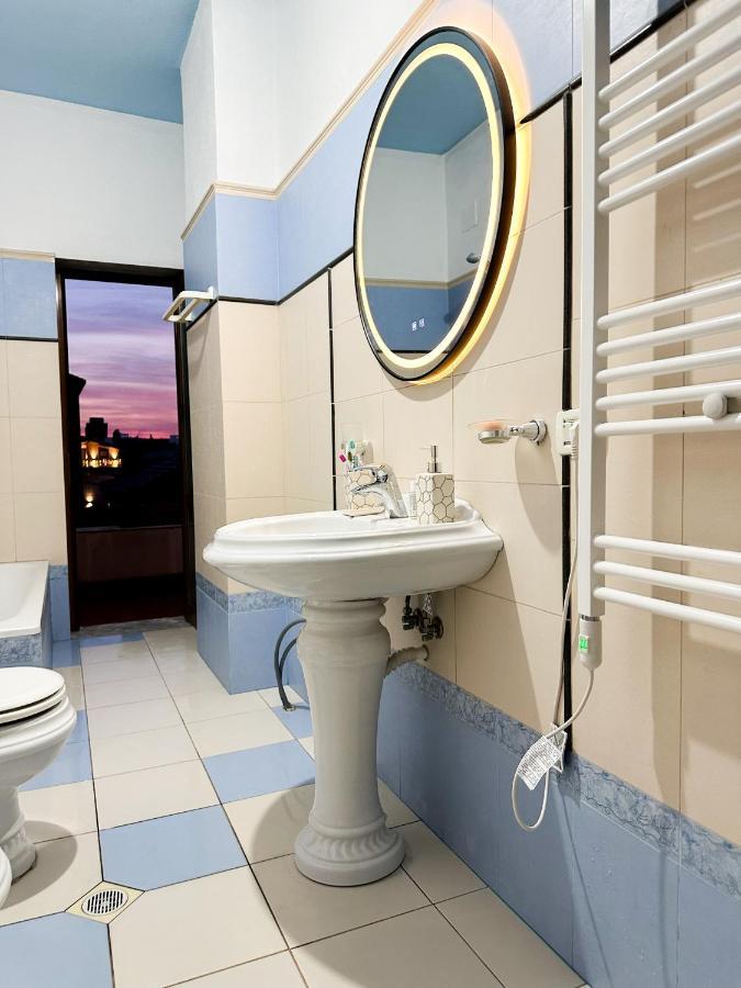Villa Malo Guesthouse Korça Exteriör bild